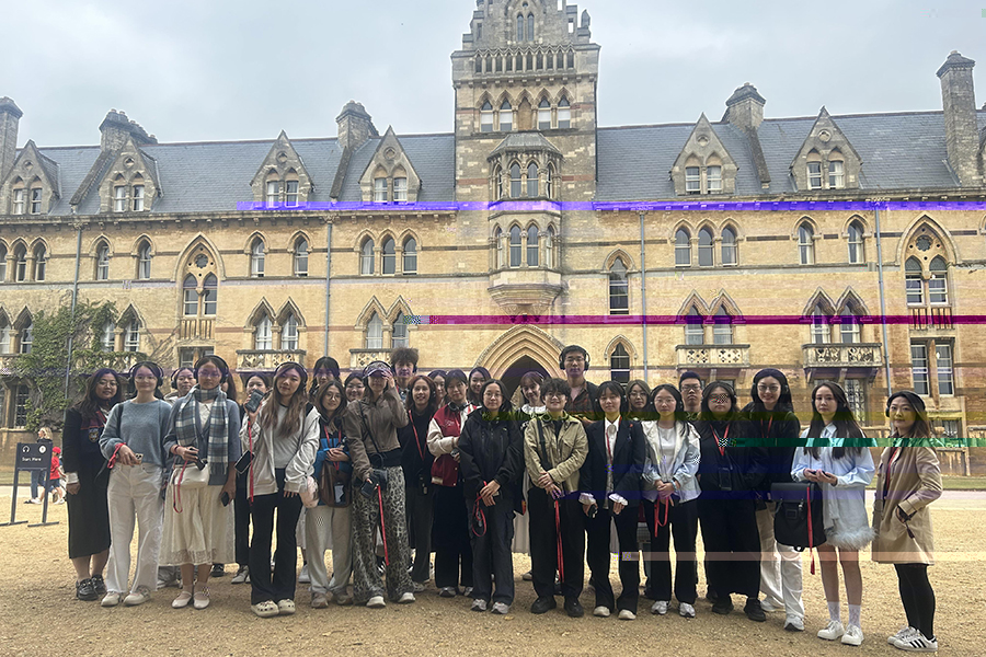 參觀牛津大學基督學院.jpg